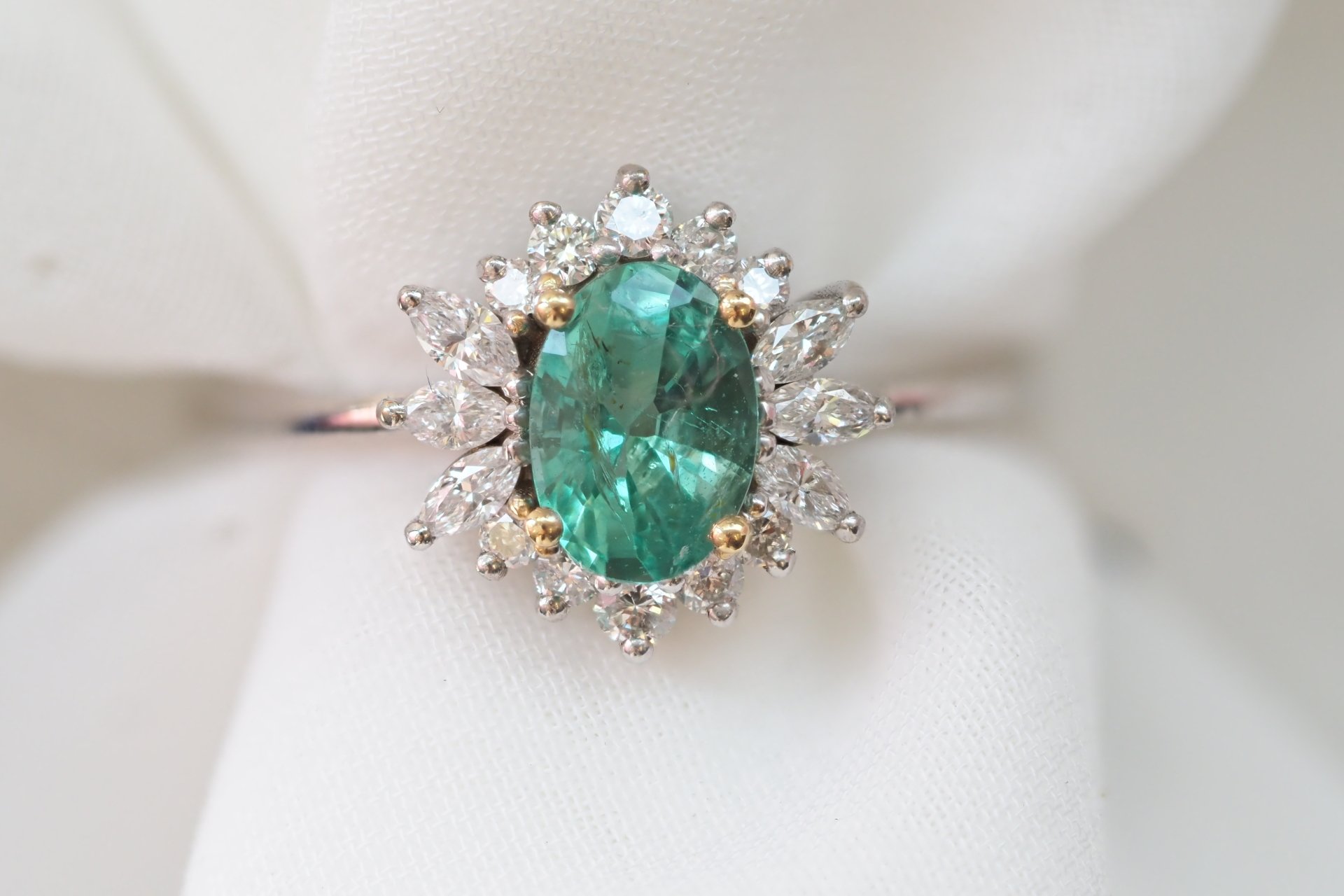 1.16 KARAT ZÜMRÜT PIRLANTA YÜZÜK