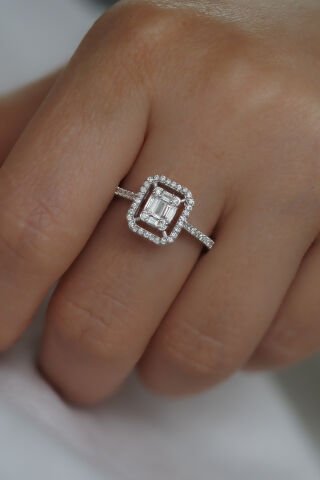 0.38 karat Baget Pırlanta Yüzük