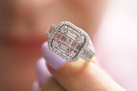2.28 KARAT BAGET PIRLANTA YÜZÜK